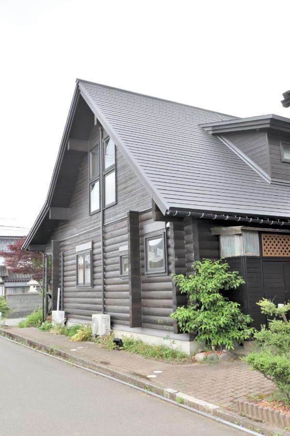 Carrefour Guesthouse カルフール ゲストハウス โทยามะ ภายนอก รูปภาพ